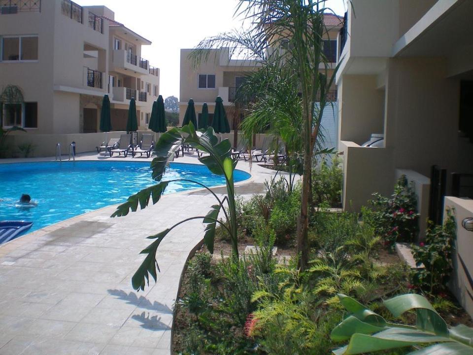 104 Excellent 2 Bed Apartment With Pool View, Ac & Gym! Perivolia Exterior photo